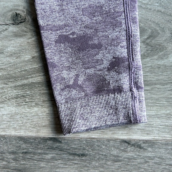 Gymshark High Waisted Adapt Camo Seamless Legging - Picture 4 of 7